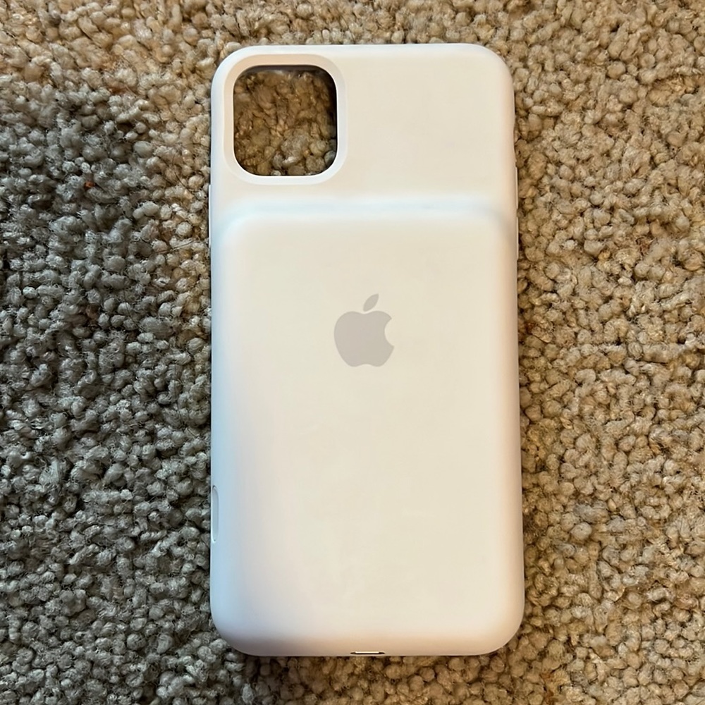 apple charging iphone 11 pro max case